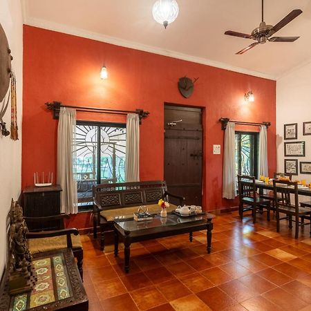 Vintage Estate - Lakeside Allure With Vintage Decor,A Plunge Pool & A Lawn Featuring A Charming Gazebo Karjat Exterior photo