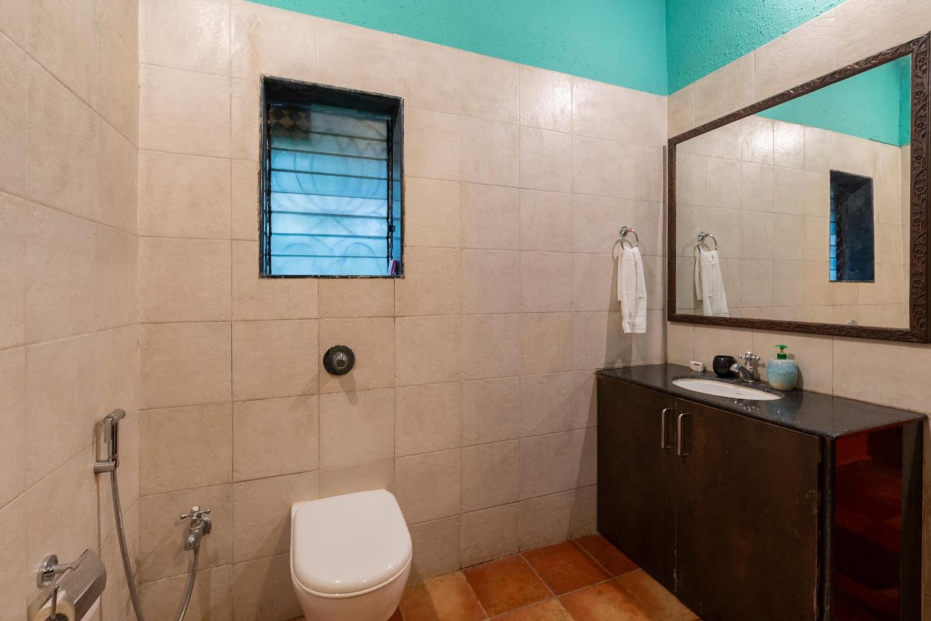Vintage Estate - Lakeside Allure With Vintage Decor,A Plunge Pool & A Lawn Featuring A Charming Gazebo Karjat Exterior photo